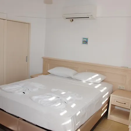 Hotel Saranda Butik 2*
